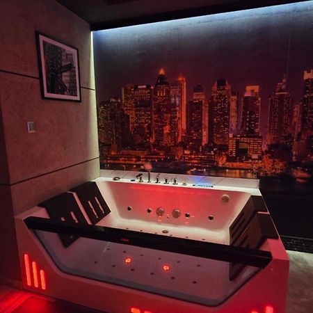 Apartament Manhattan エウク エクステリア 写真