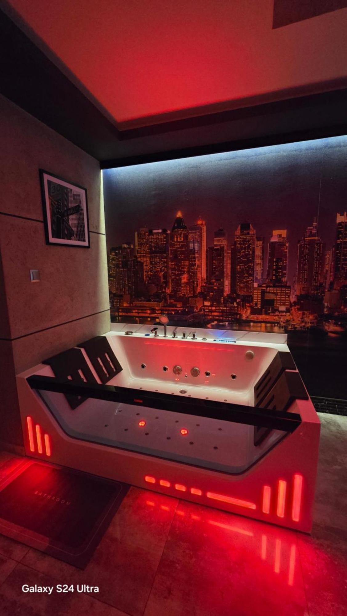 Apartament Manhattan エウク エクステリア 写真